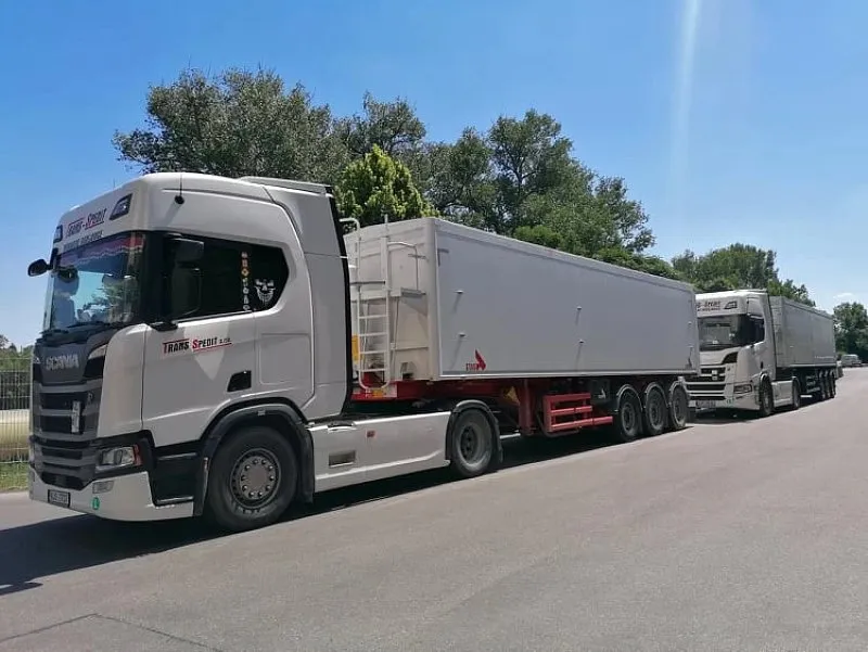 Přeprava sypké a stavební materiály